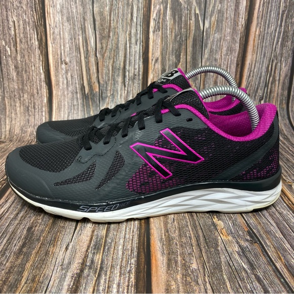 New Balance 790 V6 (W790LF6) Black/Pink Running Shoes Sneakers Women’s Size 10 - Picture 4 of 16
